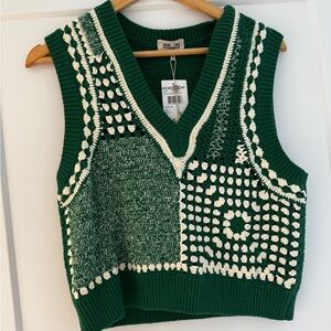 Cropped crochet vest